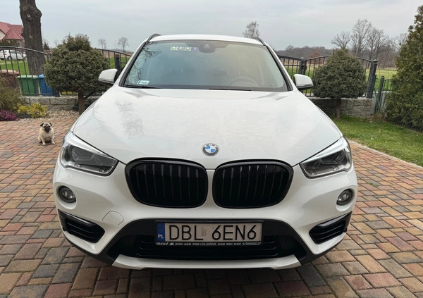 BMW X1 cena 99900 przebieg: 135600, rok produkcji 2018 z Bolesławiec małe 562